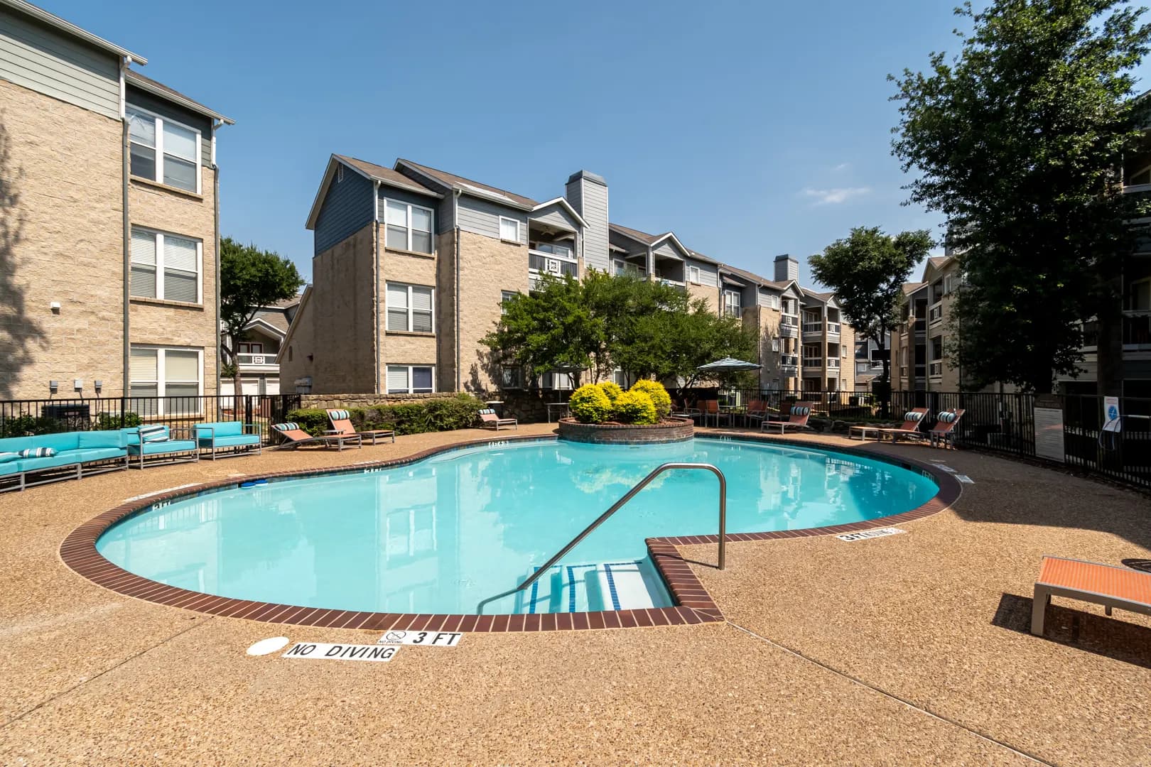 Swimming pool and outdoor lounge at Western Station at Fossil Creek