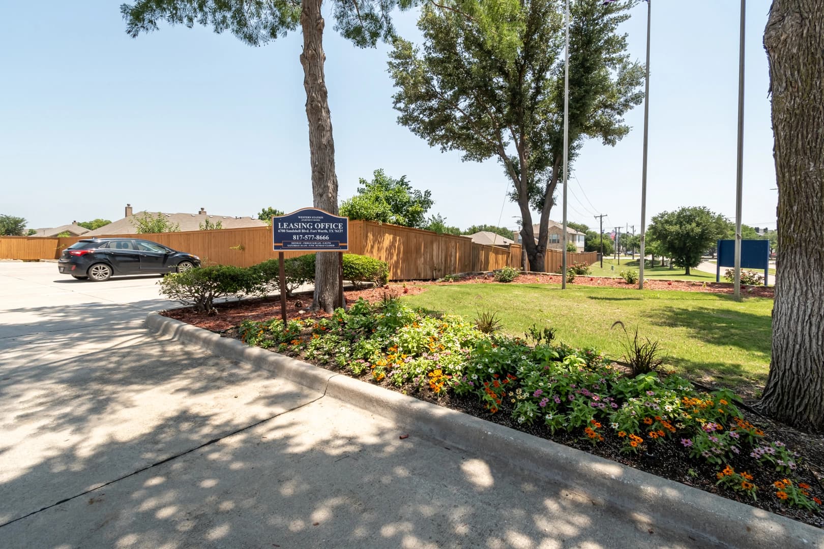 Bark Park and pet friendly amenities at Western Station at Fossil Creek